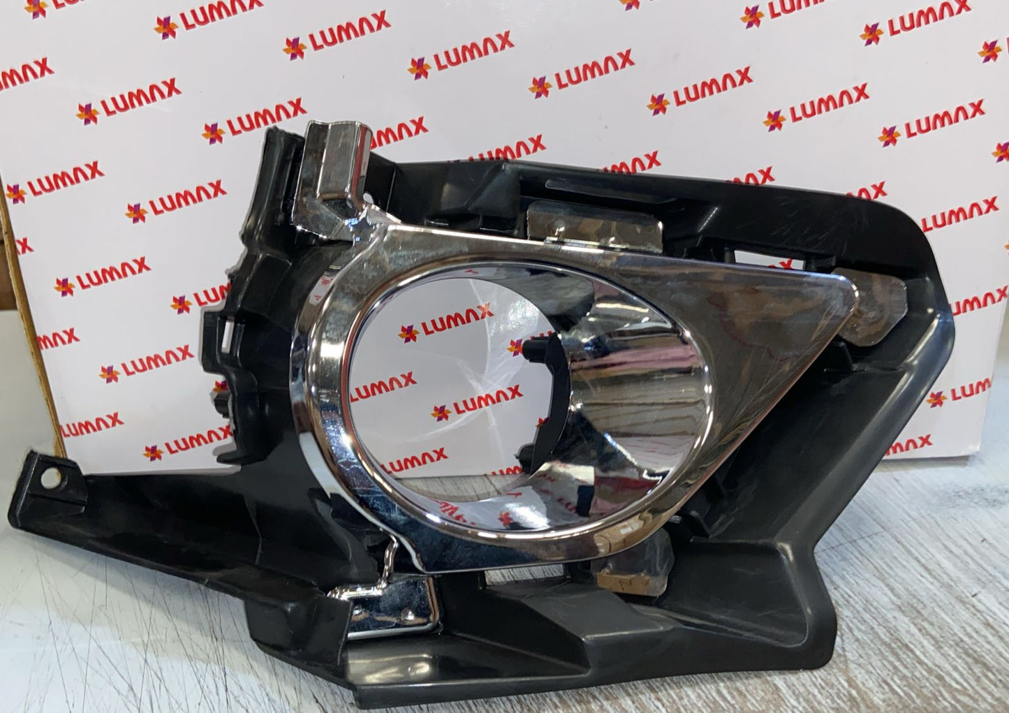 Innova Crysta Fog Lamp Frame with Chrome Bezel